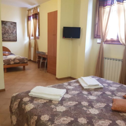 Villa Guarnaschelli Hotel Triple Rooms in Tuscan